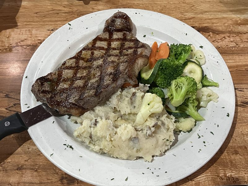George's Steakhouse Bar & Grill food